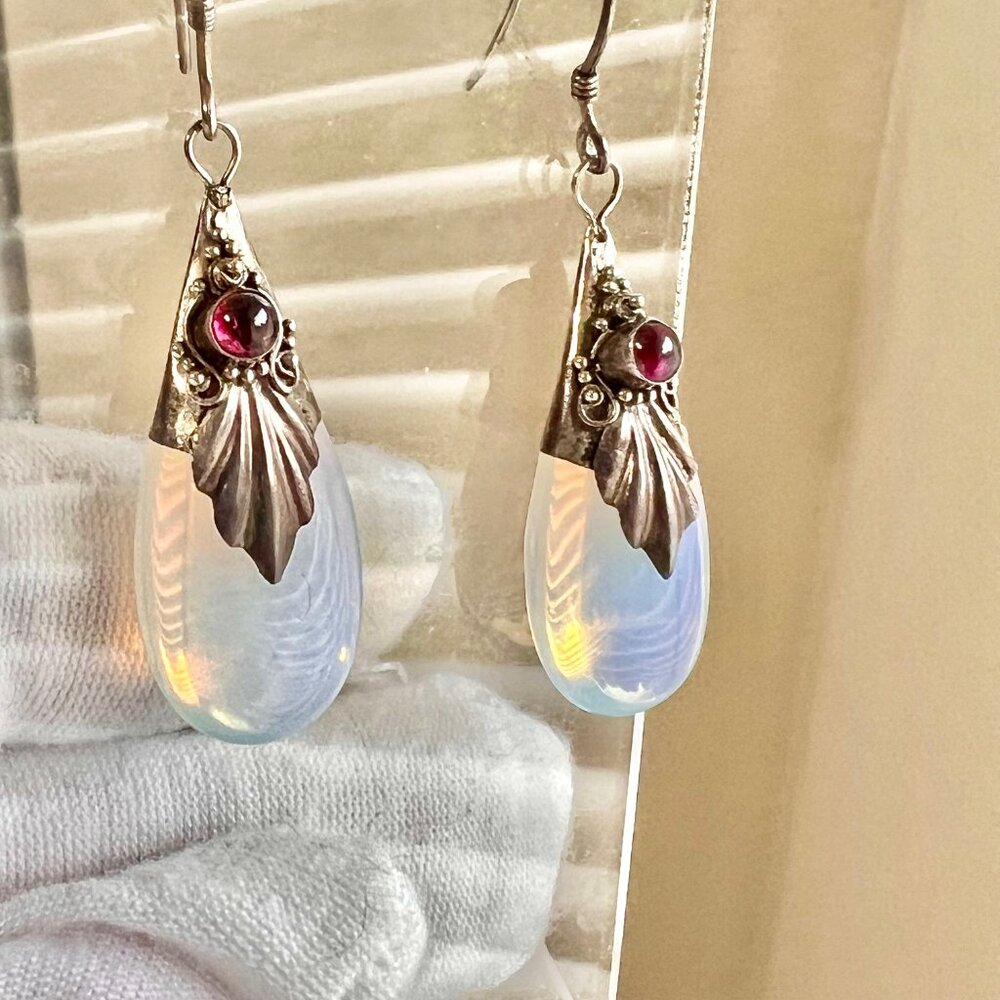 Vintage Teardrop Opaline White Glass Garnet Sterling Silver .925 Dangle Earrings